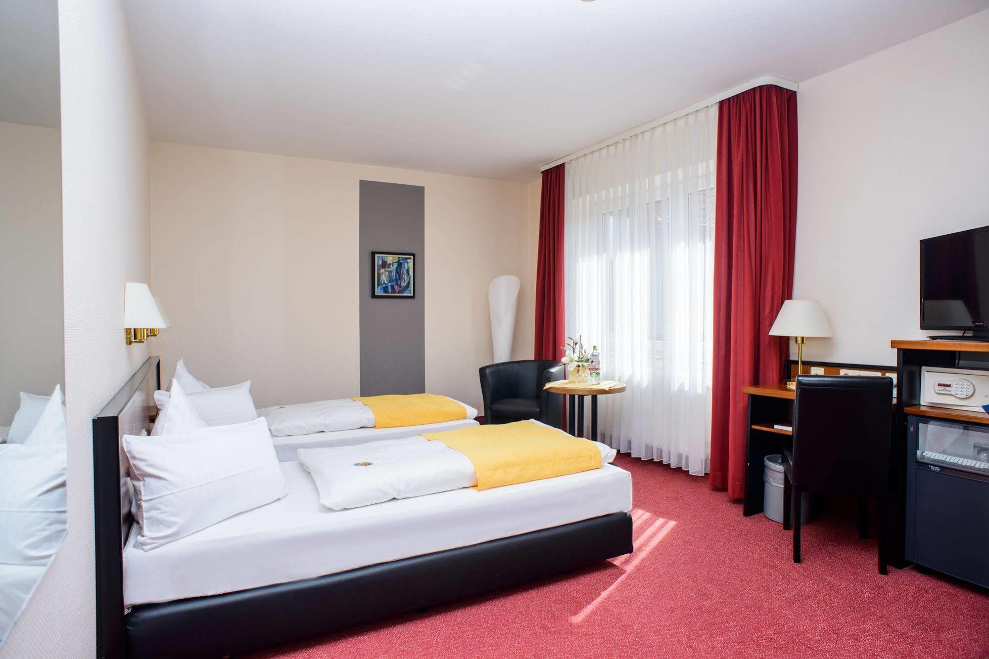 City Hotel Aschersleben Exterior photo